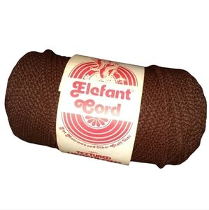 Vintage Macrame Elefant Cord Textured Brown Herculon Yarn 100 yards Skein 5- 6mm